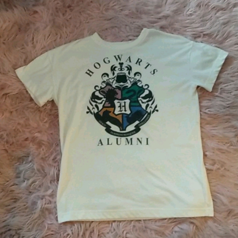 Hogwarts alumni white vintage t-shirt